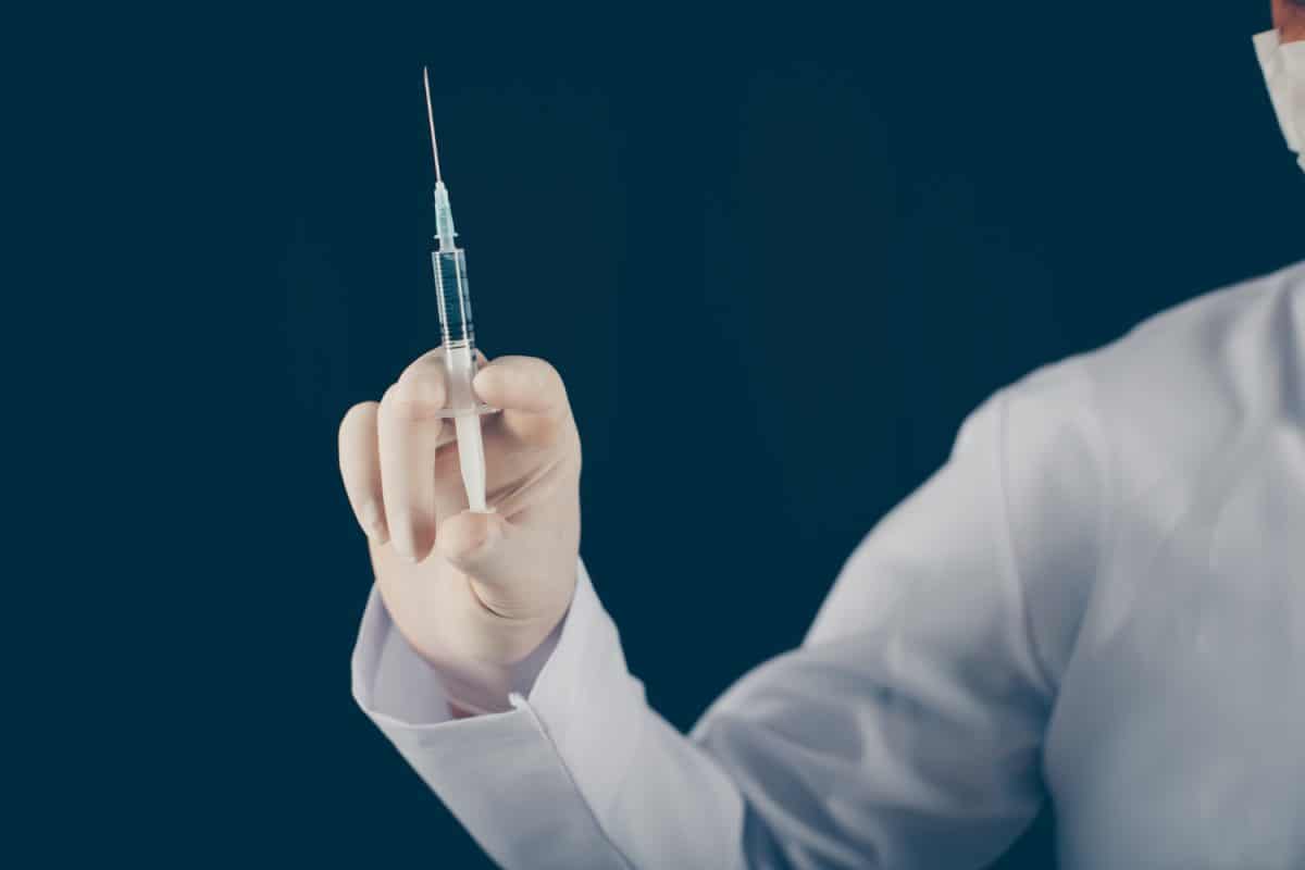 זריקה לסנטר כפול