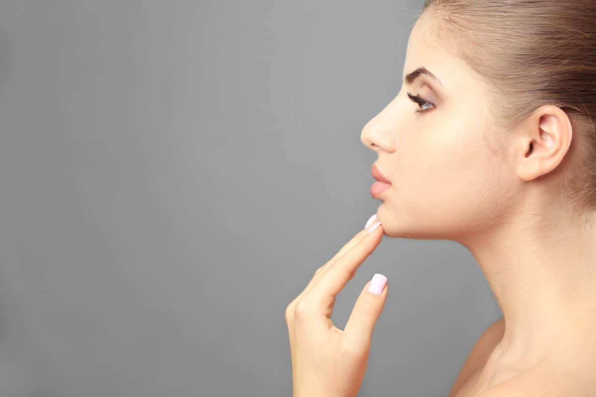 מתיחת סנטר ללא ניתוח