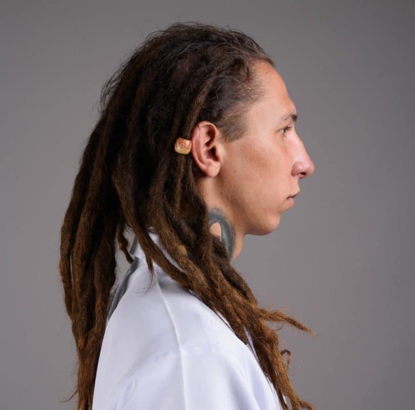 עיצוב קו לסת לגבר